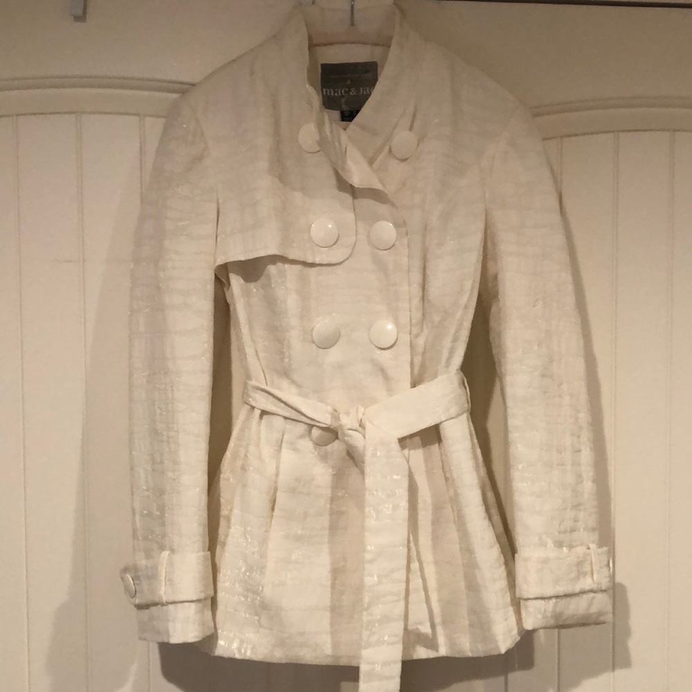 Mac & Jac double breasted trench coat  jacket. Cream color. Size M.